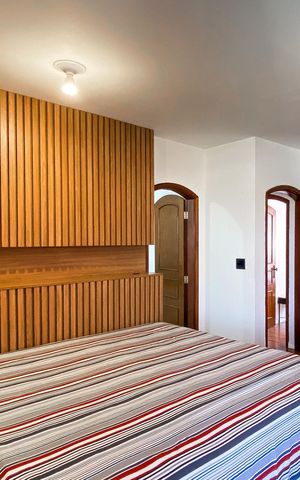Casa à venda com 450m², 4 quartos e 3 vagas Casa à venda com 450m², 4 quartos e 3 vagasSuite 1