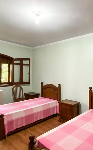 Casa à venda com 450m², 4 quartos e 3 vagas Casa à venda com 450m², 4 quartos e 3 vagasQuarto 1