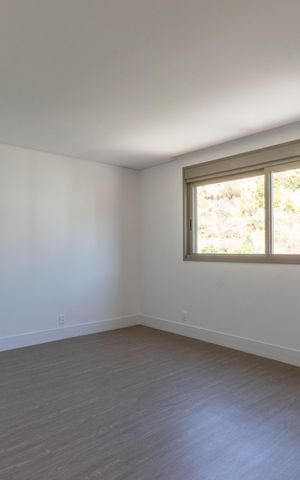 Apartamento à venda com 323m², 4 quartos e 4 vagas Apartamento à venda com 323m², 4 quartos e 4 vagasSuíte 1