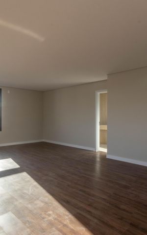 Apartamento à venda com 224m², 4 quartos e 4 vagas Apartamento à venda com 224m², 4 quartos e 4 vagasSuíte 3