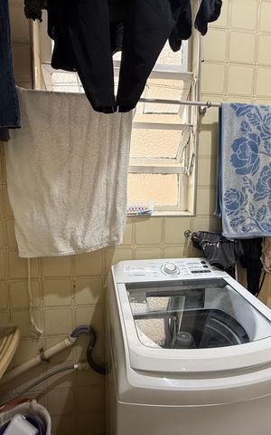 Apartamento à venda com 40m², 2 quartos e sem vaga Apartamento à venda com 40m², 2 quartos e sem vagaBanheiro