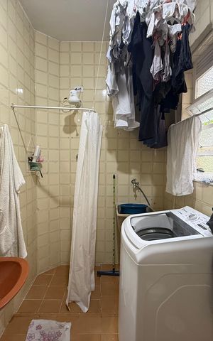 Apartamento à venda com 40m², 2 quartos e sem vaga Apartamento à venda com 40m², 2 quartos e sem vagaBanheiro