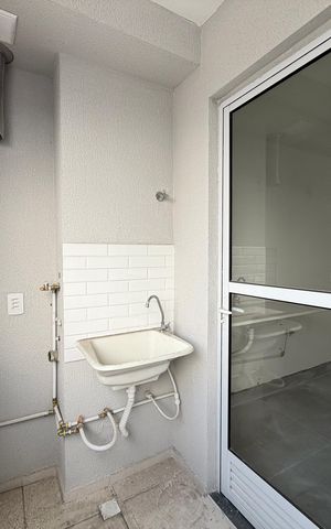 Apartamento à venda com 50m², 2 quartos e sem vagaÁrea de Serviço/ Sacada