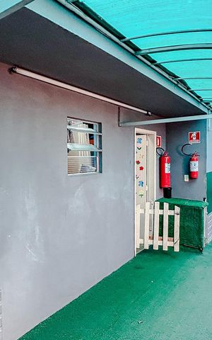 Casa à venda com 350m², 5 quartos e 4 vagasÁrea externa