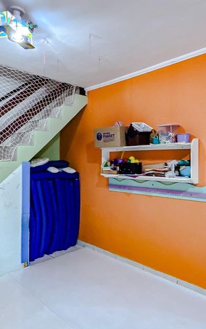 Casa à venda com 350m², 5 quartos e 4 vagasCasa 2