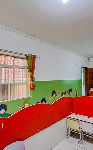 Casa à venda com 350m², 5 quartos e 4 vagasSala