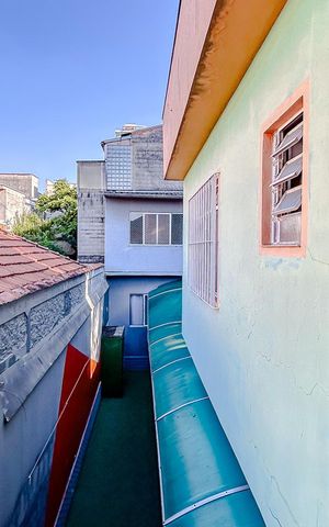 Casa à venda com 350m², 5 quartos e 4 vagasBanheiro