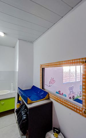 Casa à venda com 350m², 5 quartos e 4 vagasCasa 2