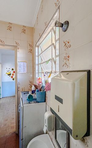 Casa à venda com 350m², 5 quartos e 4 vagasBanheiro