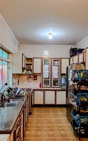 Casa à venda com 350m², 5 quartos e 4 vagasCozinha