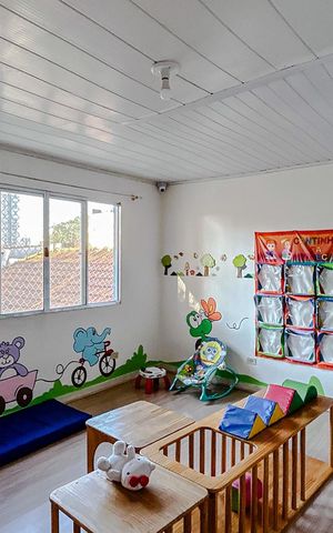Casa à venda com 350m², 5 quartos e 4 vagasCasa 2