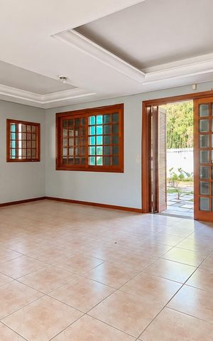 Casa para alugar com 371m², 4 quartos e 3 vagasSuíte