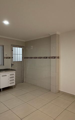 Casa para alugar com 74m², 2 quartos e 1 vaga