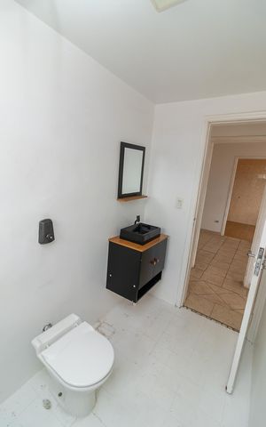 Apartamento para alugar com 65m², 2 quartos e sem vagaBanheiro