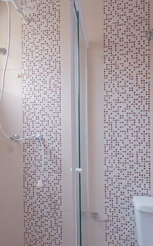 Casa de condomínio para alugar com 99m², 2 quartos e 2 vagas Casa de condomínio para alugar com 99m², 2 quartos e 2 vagasBanheiro Suíte 1