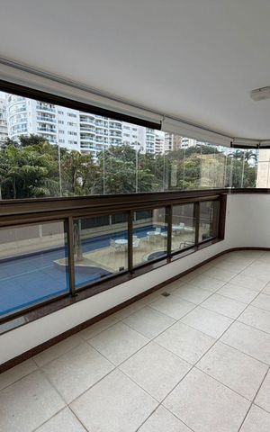 Apartamento para alugar com 166m², 4 quartos e 3 vagasVaranda da sala