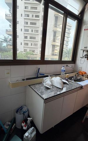 Apartamento para alugar com 166m², 4 quartos e 3 vagasÁrea de serviço