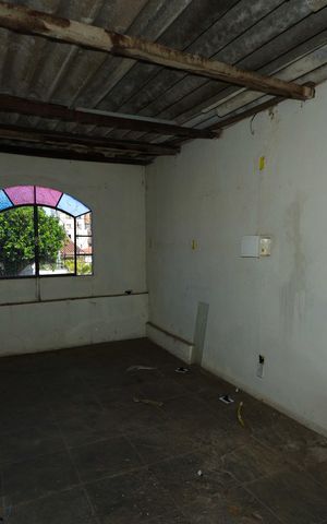 Casa à venda com 132m², 2 quartos e 2 vagasSala 1