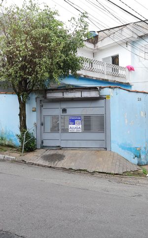Casa para alugar com 156m², 3 quartos e 2 vagasFachada - Placa GRANDE instalada no portão do imóvel, dia 23.09.26 - Código da placa: HVTG-215