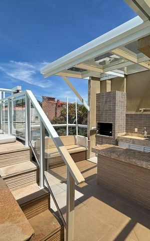Casa de condomínio à venda com 230m², 5 quartos e 2 vagas Casa de condomínio à venda com 230m², 5 quartos e 2 vagasPiscina
