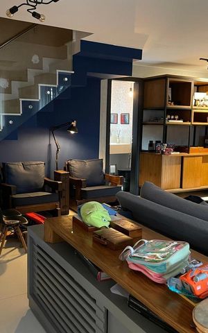 Casa de condomínio à venda com 230m², 5 quartos e 2 vagas Casa de condomínio à venda com 230m², 5 quartos e 2 vagasSala