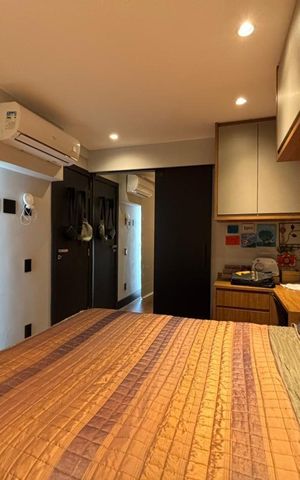 Casa de condomínio à venda com 230m², 5 quartos e 2 vagas Casa de condomínio à venda com 230m², 5 quartos e 2 vagasQuarto