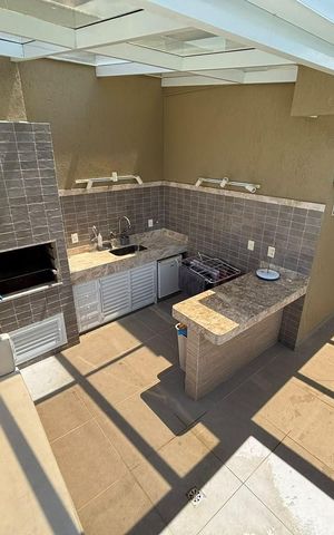 Casa de condomínio à venda com 230m², 5 quartos e 2 vagas Casa de condomínio à venda com 230m², 5 quartos e 2 vagasÁrea de Lazer