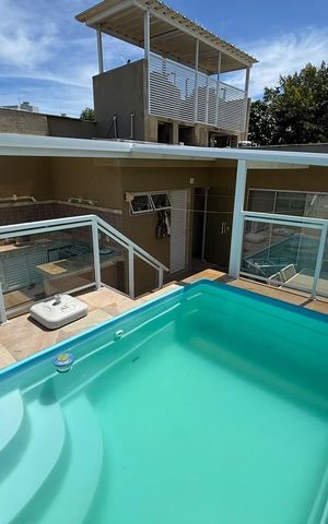 Casa de condomínio à venda com 230m², 5 quartos e 2 vagas Casa de condomínio à venda com 230m², 5 quartos e 2 vagasPiscina