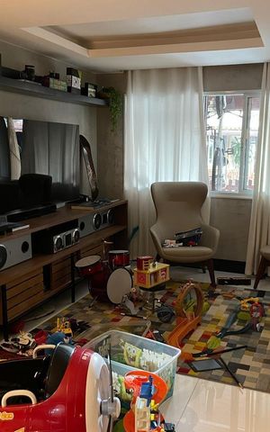 Casa de condomínio à venda com 230m², 5 quartos e 2 vagas Casa de condomínio à venda com 230m², 5 quartos e 2 vagasSala