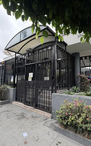 Apartamento para alugar com 50m², 2 quartos e 1 vaga Apartamento para alugar com 50m², 2 quartos e 1 vagaFachada
