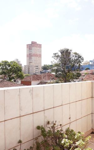 Apartamento para alugar com 102m², 2 quartos e 1 vagaQuarto 1 (Vista da sacada)