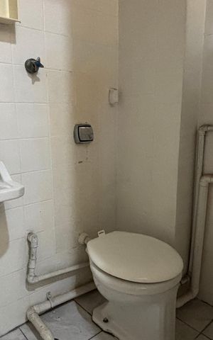 Apartamento à venda com 65m², 2 quartos e 1 vaga Apartamento à venda com 65m², 2 quartos e 1 vagaBanheiro de serviço