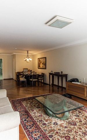Apartamento à venda com 255m², 3 quartos e 4 vagasSala