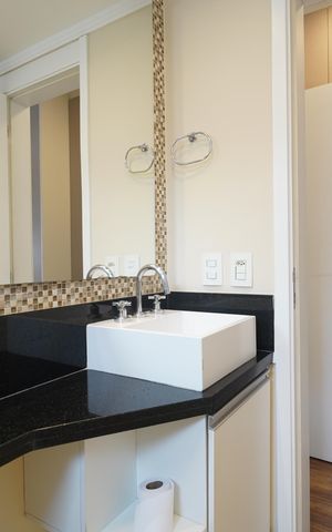 Apartamento para alugar com 66m², 2 quartos e 1 vagaBanheiro da Suíte 1