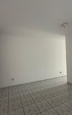 Casa para alugar com 70m², 2 quartos e sem vaga Casa para alugar com 70m², 2 quartos e sem vagaSala