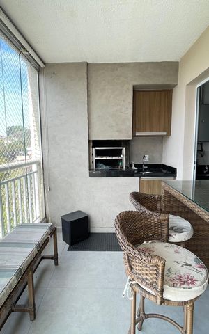 Apartamento para alugar com 84m², 2 quartos e 1 vagaVaranda