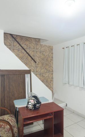 Casa à venda com 50m², 2 quartos e sem vaga Casa à venda com 50m², 2 quartos e sem vagaSala