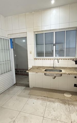 Casa para alugar com 150m², 4 quartos e 2 vagasCozinha
