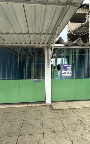 Casa para alugar com 150m², 4 quartos e 2 vagasFachada + placa