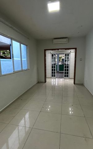 Casa para alugar com 150m², 4 quartos e 2 vagasSala