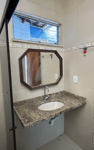Casa para alugar com 150m², 4 quartos e 2 vagasBanheiro Social