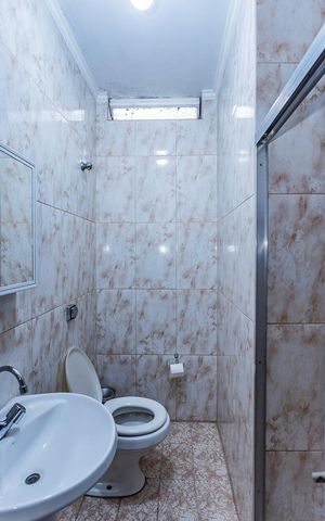 Casa à venda com 120m², 2 quartos e 2 vagasBanheiro