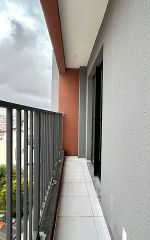 Apartamento à venda com 42m², 2 quartos e sem vaga Apartamento à venda com 42m², 2 quartos e sem vagaVaranda