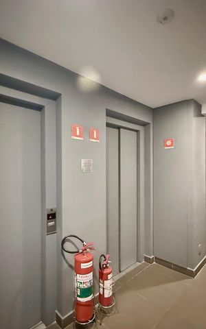 Apartamento para alugar com 74m², 1 quarto e 1 vaga Apartamento para alugar com 74m², 1 quarto e 1 vagaHall Apartamento