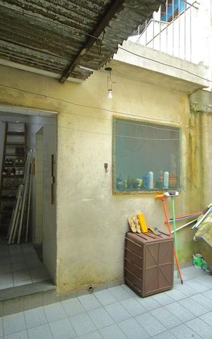 Casa à venda com 150m², 2 quartos e 2 vagasQuintal/Área de serviço 