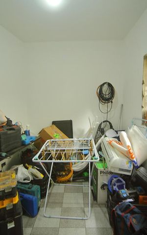 Casa à venda com 150m², 2 quartos e 2 vagasQuarto de Serviço/depósito