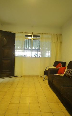 Casa à venda com 150m², 2 quartos e 2 vagasSala