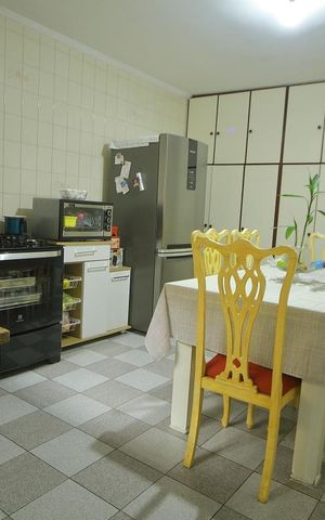 Casa à venda com 150m², 2 quartos e 2 vagasCozinha 