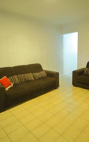 Casa à venda com 150m², 2 quartos e 2 vagasSala