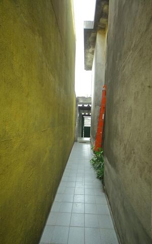 Casa à venda com 150m², 2 quartos e 2 vagasQuintal- corredor lateral 